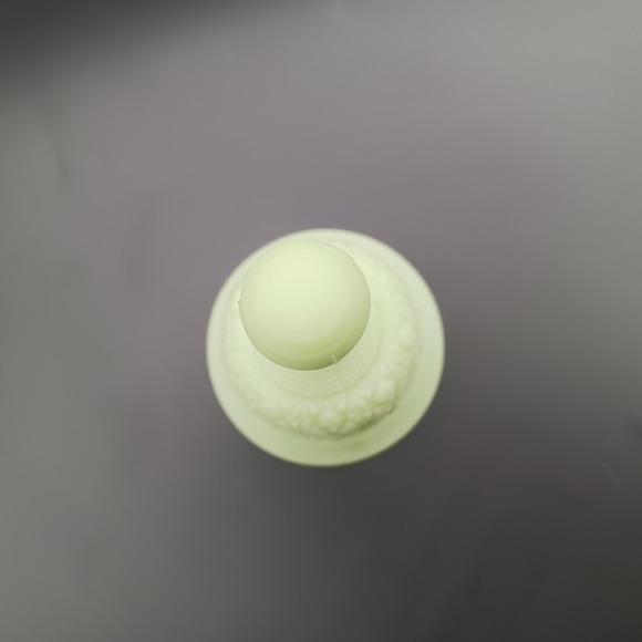 Fenton Lime Uranium Glass Daisy & Button Bell UV Reactive Glows Antique - Picture 9 of 13